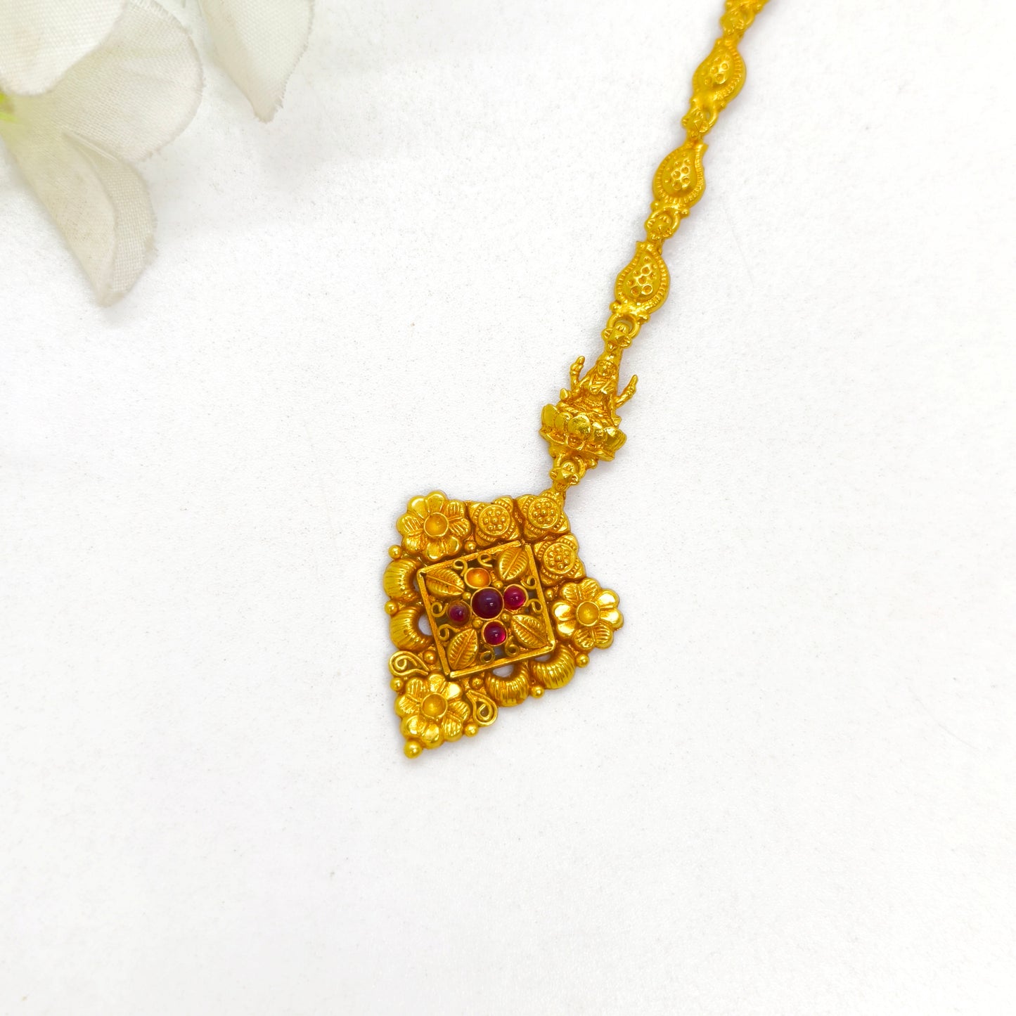 Small Lakshmi Nethichutti