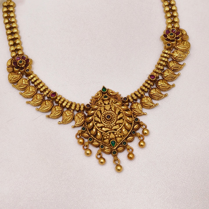 Mango Design Necklace (Center Green) - The Velli Kadai