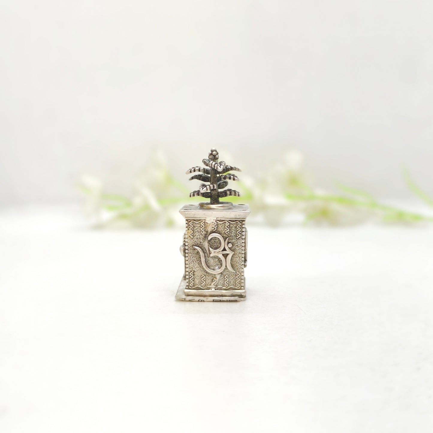 Antique Thulasimadam