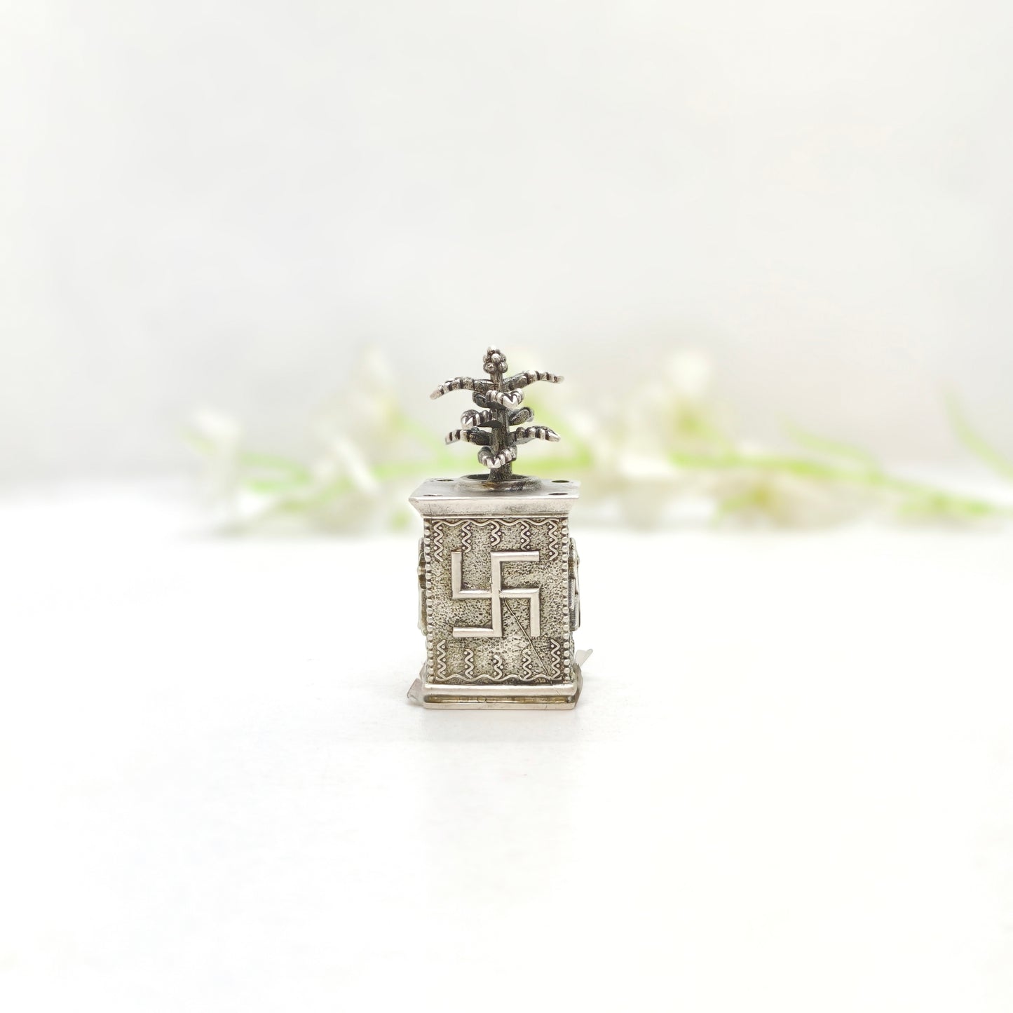 Antique Thulasimadam