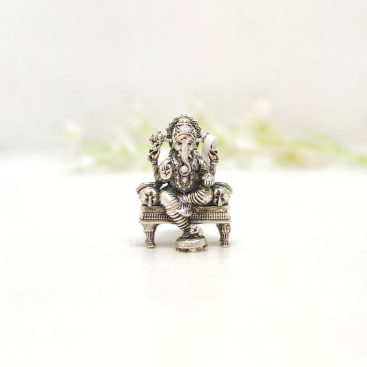 Vinayagar Antique Vigraham