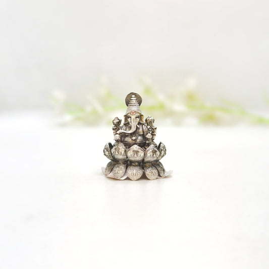 Vinayagar Antique Vigraham