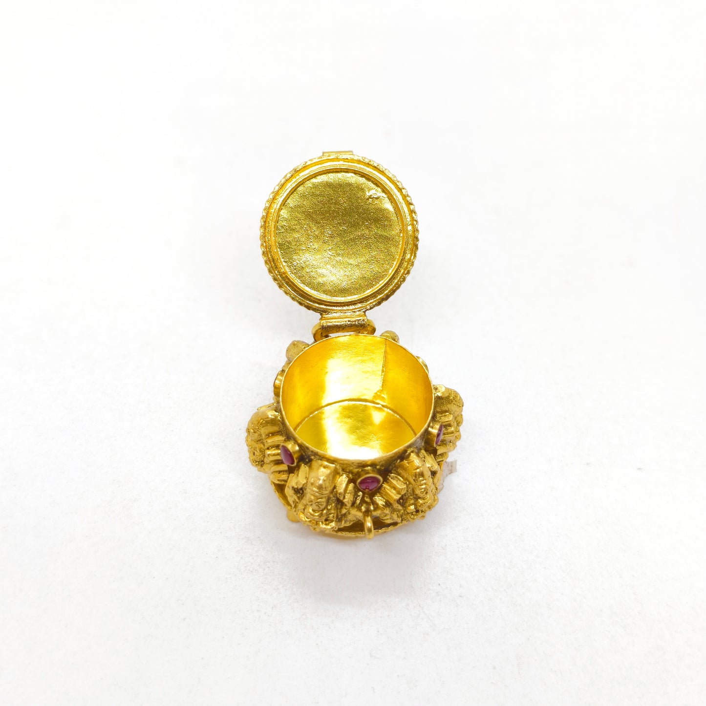 Antique Kunguma Chimil