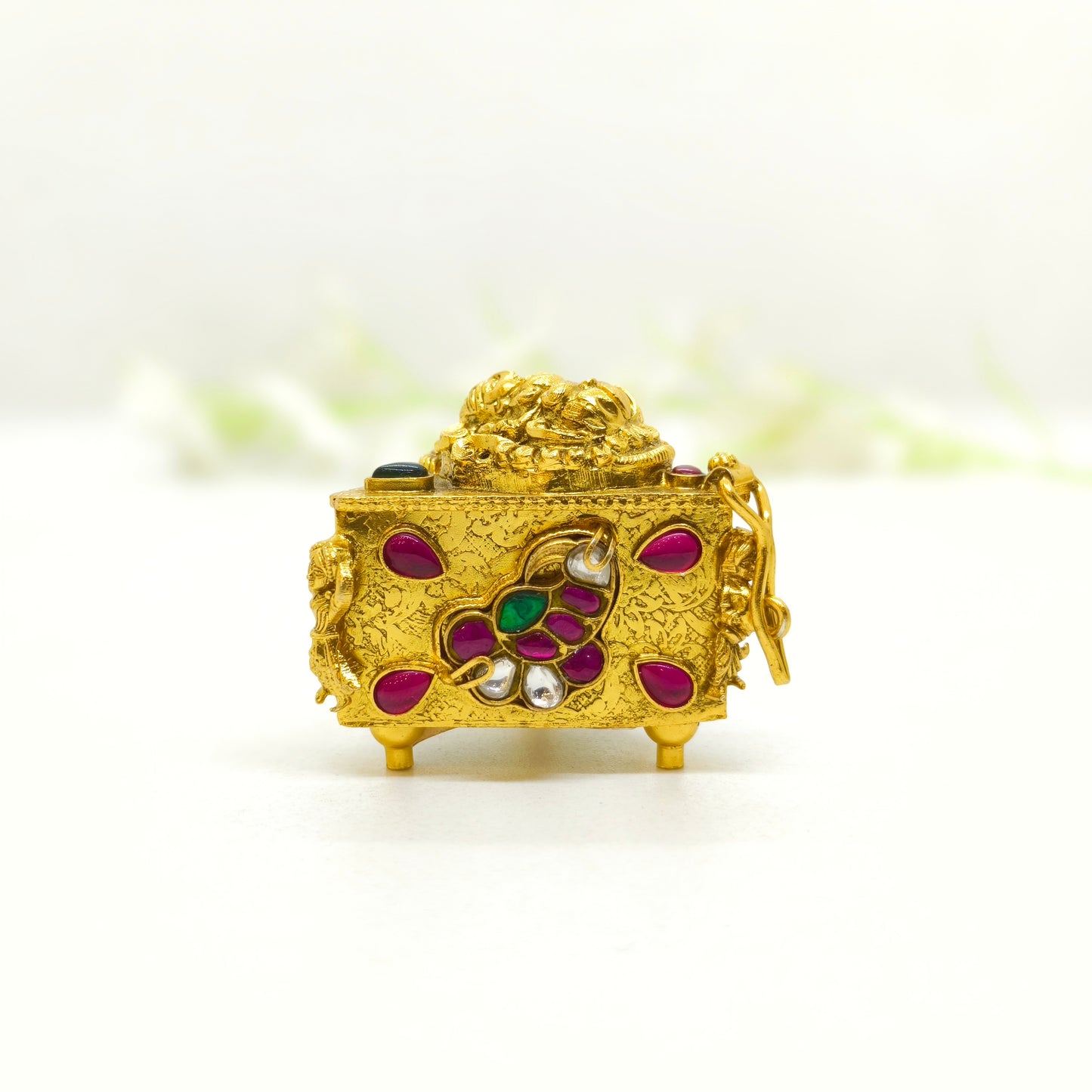 Antique Kunguma Chimil