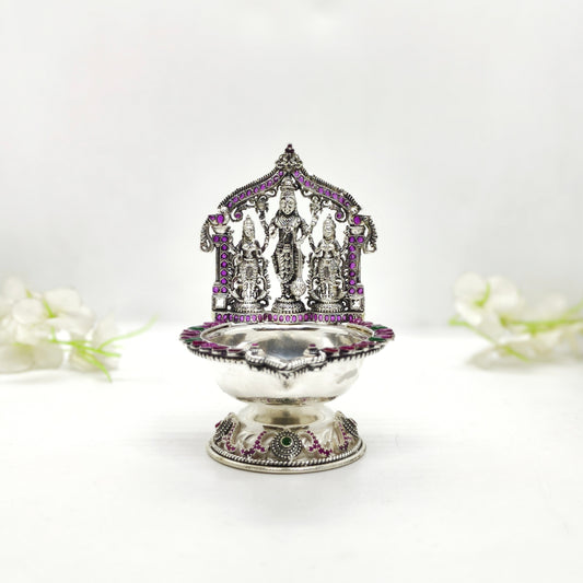 Antique Kamatchi Vilakku (Medium)