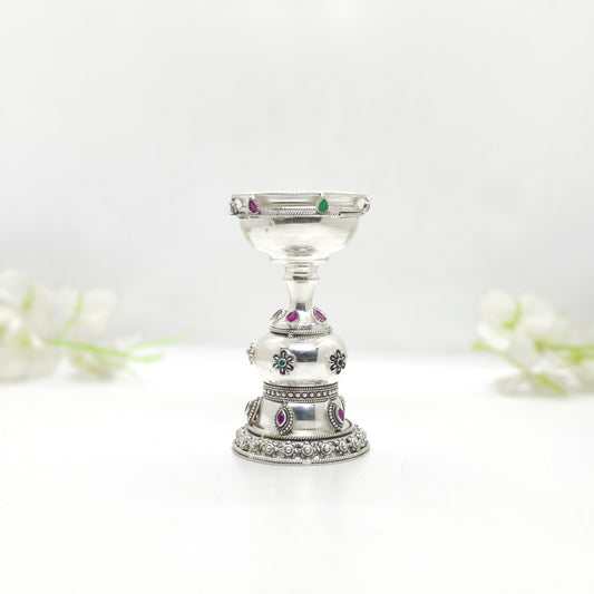 Antique Vilakku (Medium)