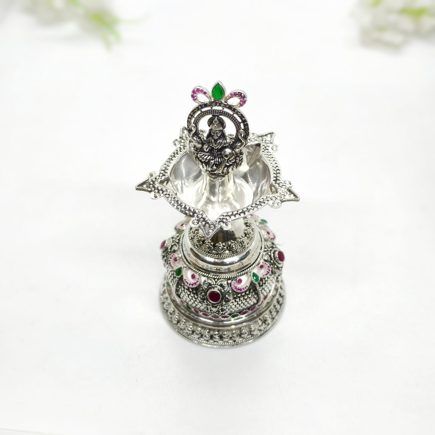 Antique Lakshmi Vilakku (Medium)