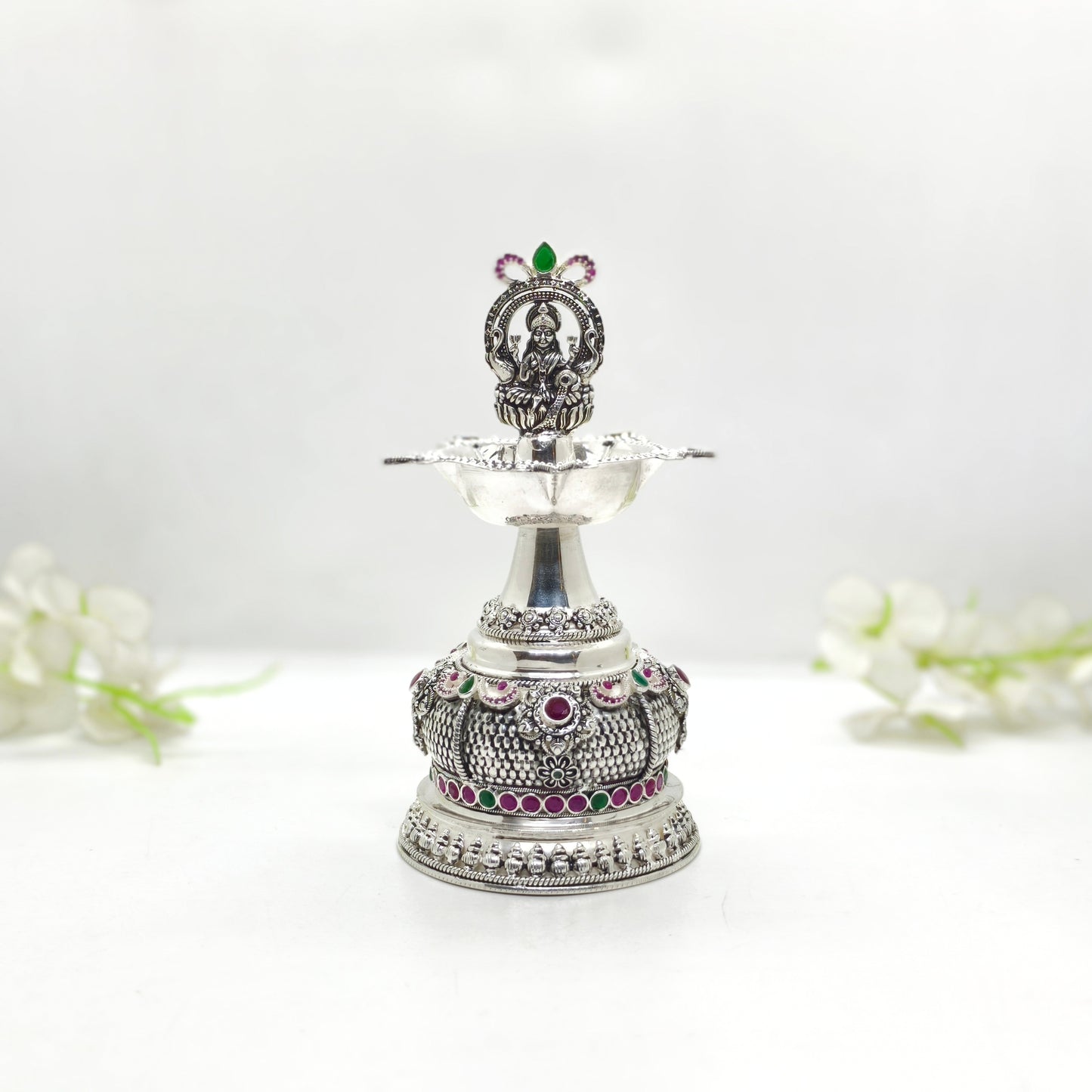 Antique Lakshmi Vilakku (Medium)