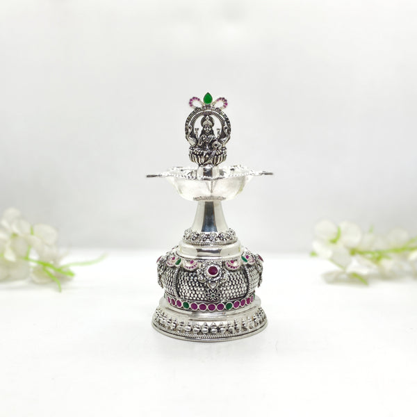 Antique Lakshmi Vilakku (Medium)