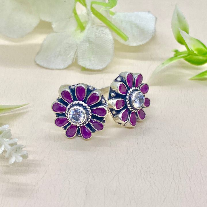 Flower Design with White Stone Antique Metti – The Velli Kadai